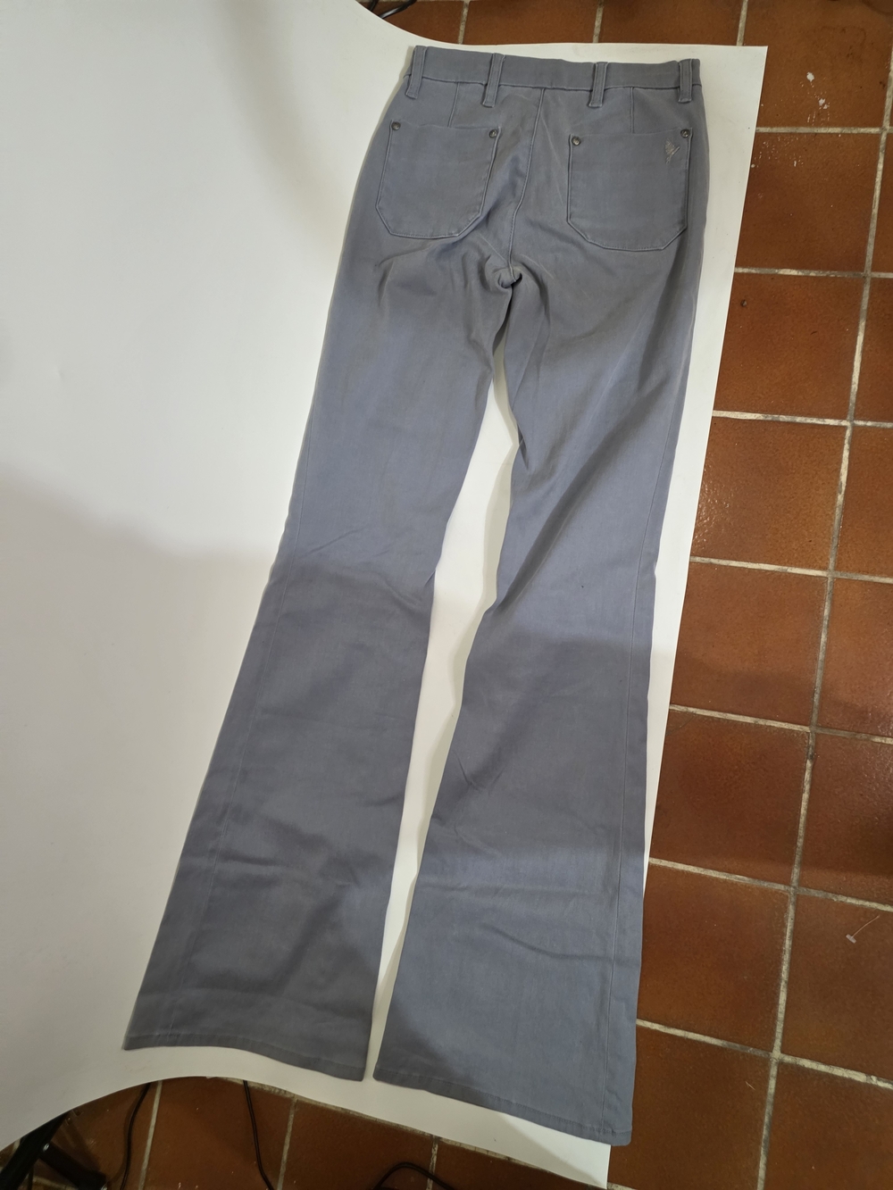 Mid-Rise Flare Jeans in Dusty Blue Size 26 - Picture 4 of 7